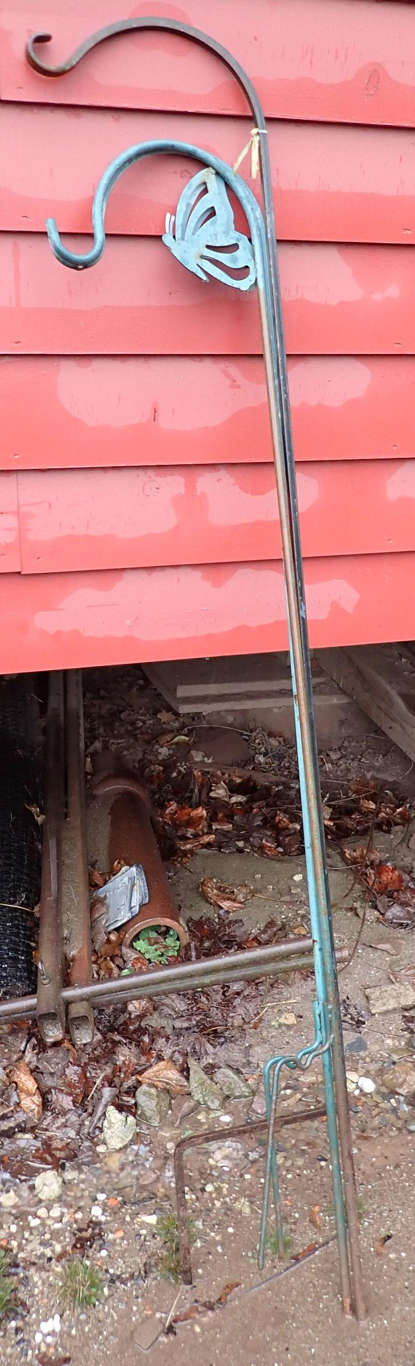 3 Shepherds Hooks incl Butterfly (1 of 2)