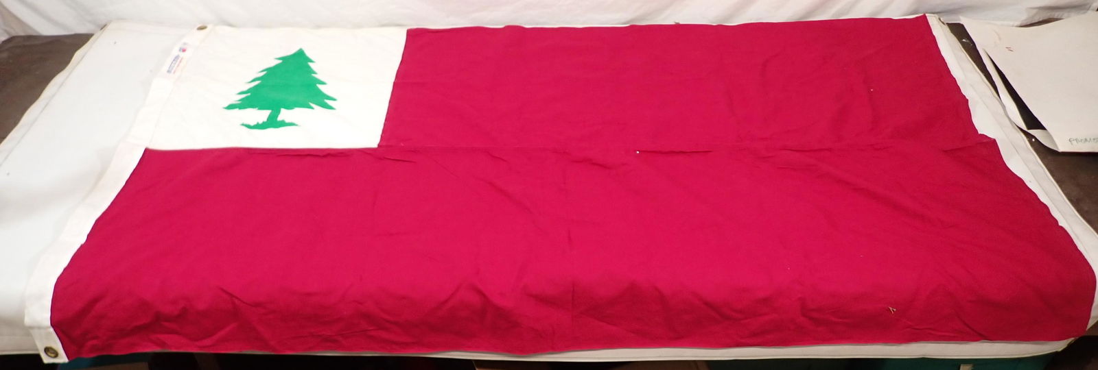 3x5 Bulldog Bunker Hill Flag (1 of 2)