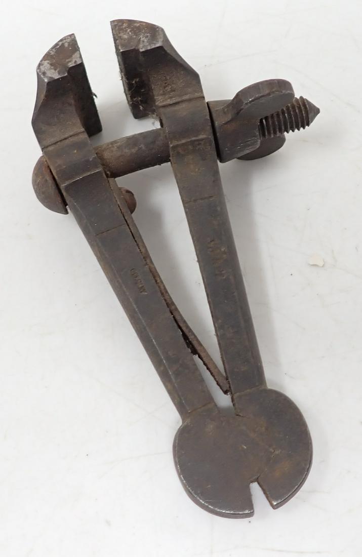 V.C & Co Jewelers Vise: Approx 1 7/8" jaws and 5 1/4" long