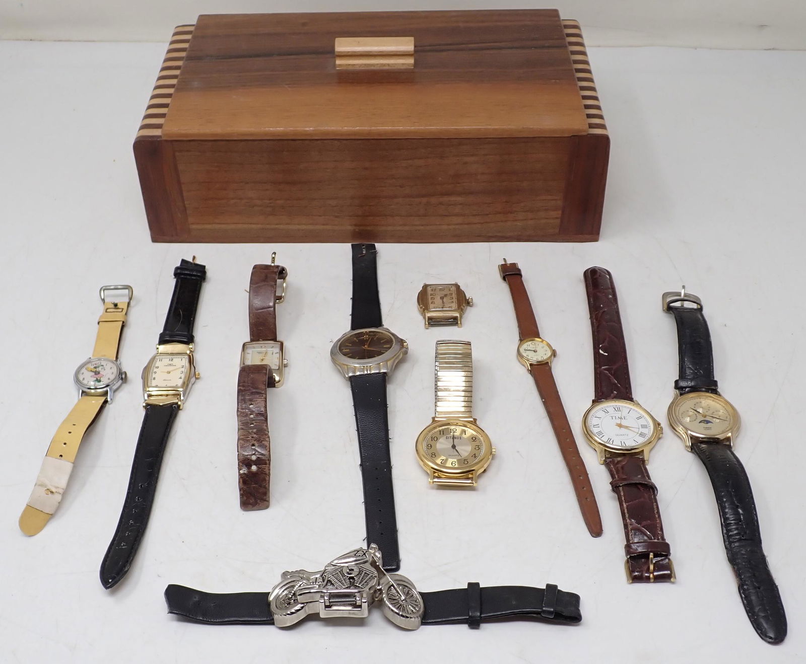 Vintage Watches inc Elvis Motorcycle Watch (1 of 10)