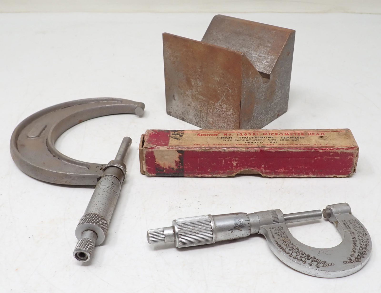 Starrett No. 436 Micrometer 1263L Head V Block (1 of 5)