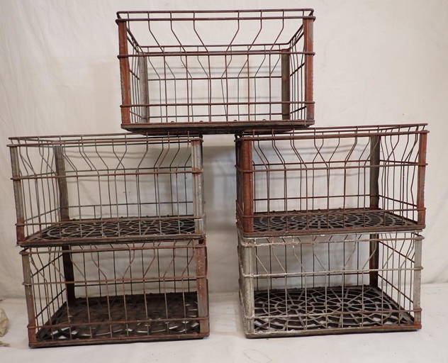 5 Vintage Krauszers Dairy Milk Crates Jan 08, 2023 M.J. Stasak Jr. Auction and Appraisal