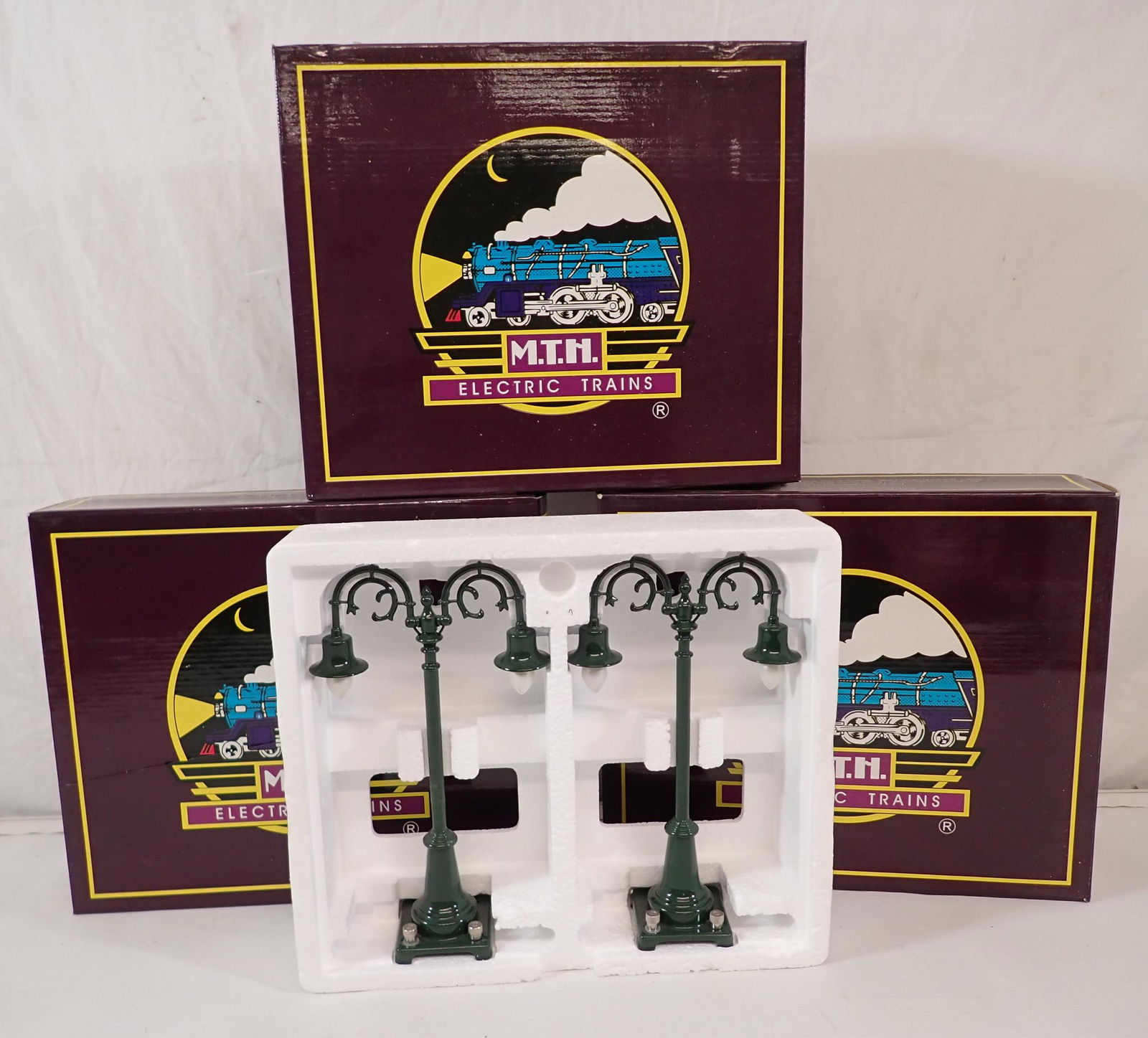 3 MTH No. 54 Lamp Post Sets (1 of 3)
