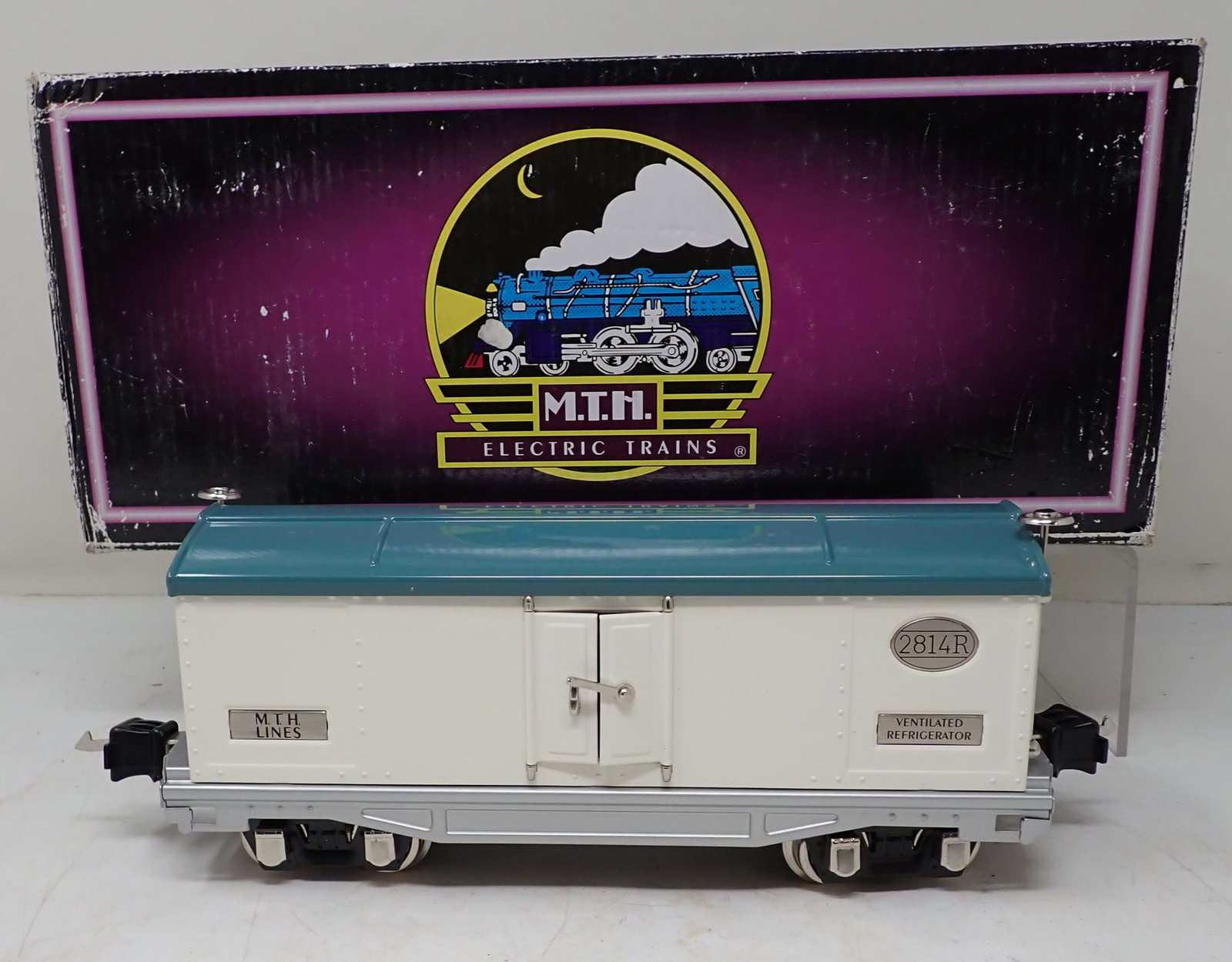 Tinplate Traditions 2814R Reefer Car Ivory/Peacock: MTH # 10-8024
