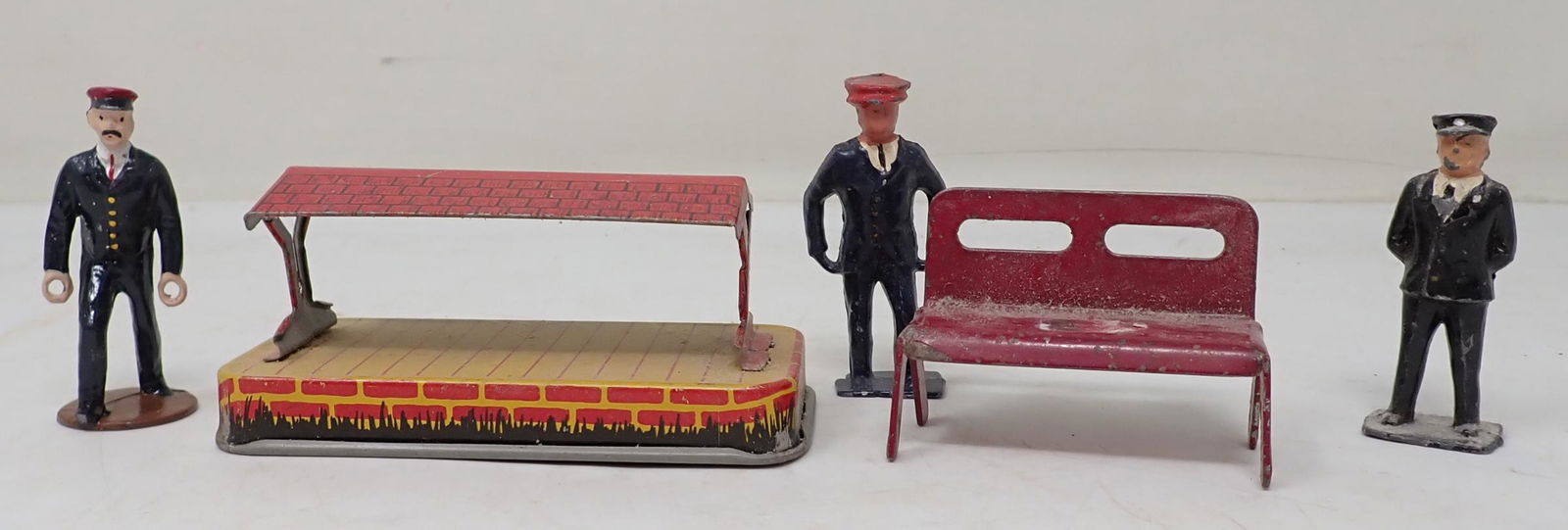 Pride Lines Figure Misc Train Layout Accessories (1 of 4)