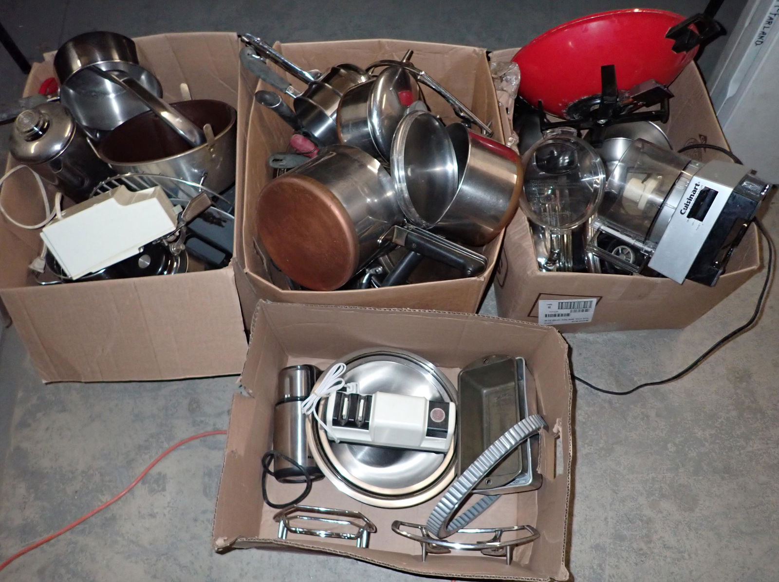 Pots Pans Misc Kitchenware (1 of 7)