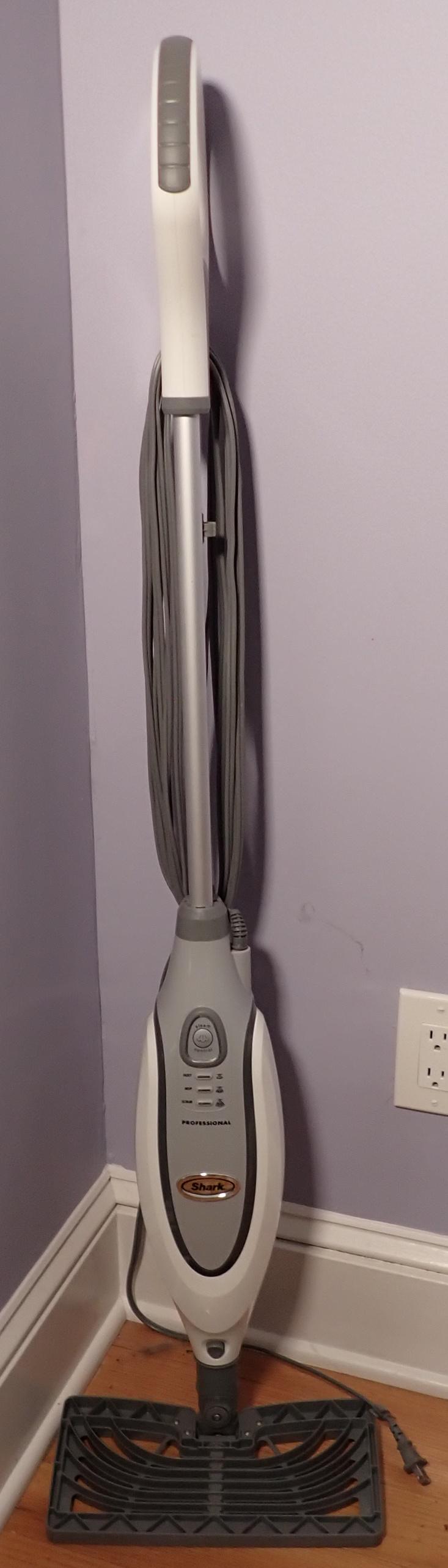 Shark Professional Steam Mop (1 of 3)