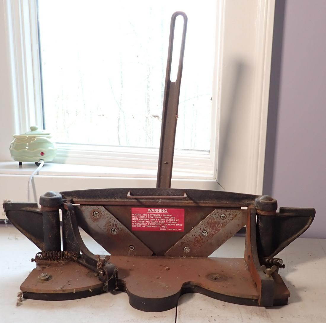 Grizzly Imports Miter Trimmer Cutter (1 of 5)