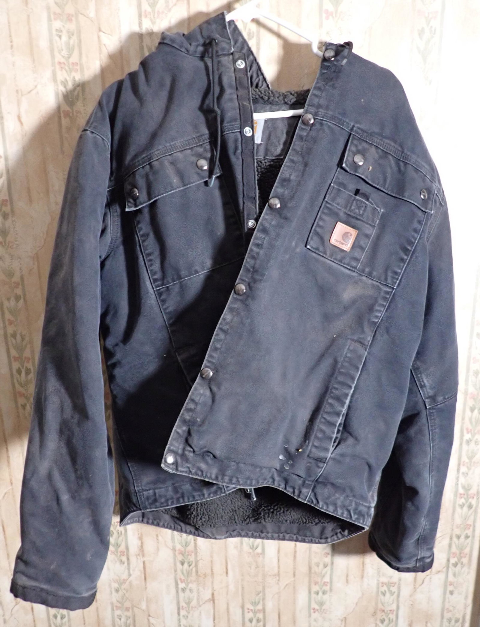 Carhartt Hooded Jacket (1 of 2)