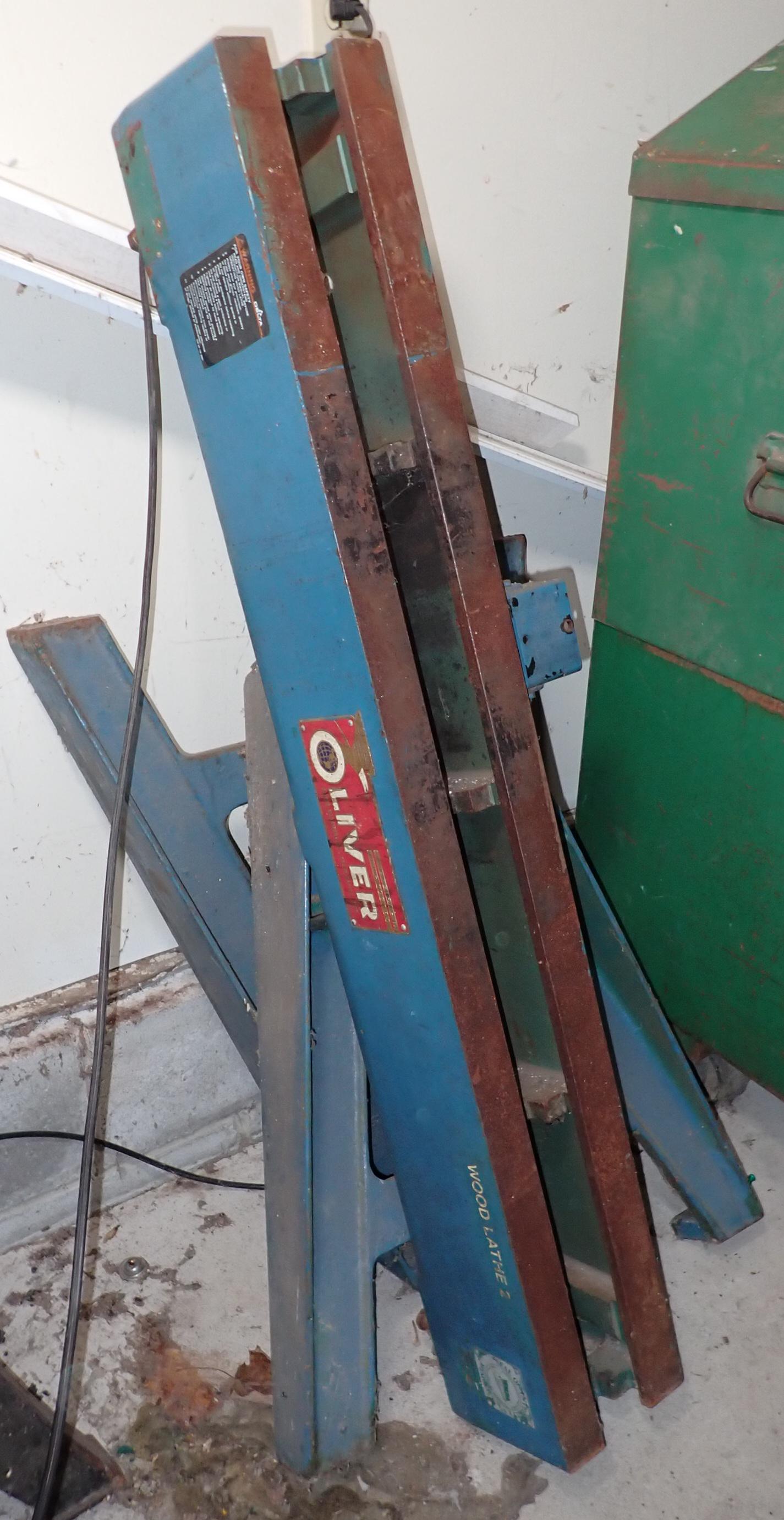 Oliver Wood Lathe Table & Cast Iron Legs (1 of 5)