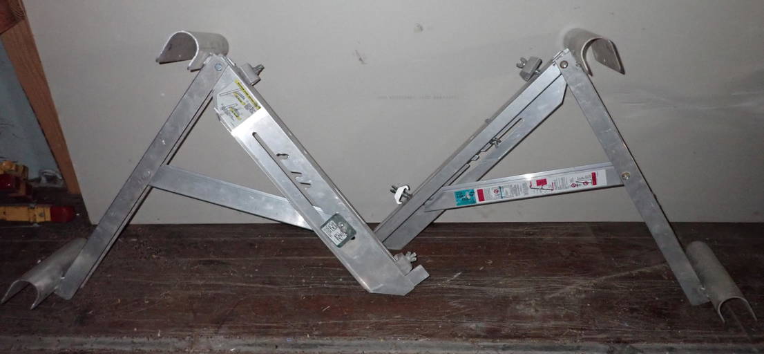 2 Werner Aluminum Ladder Jacks 102001 (0241) on Jan 22, 2023 M.J