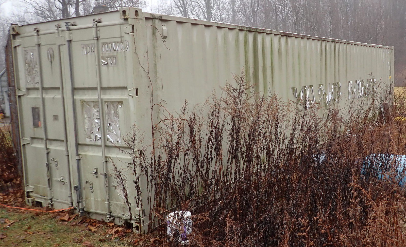 40' Sealand Container / Conex Box (1 of 4)