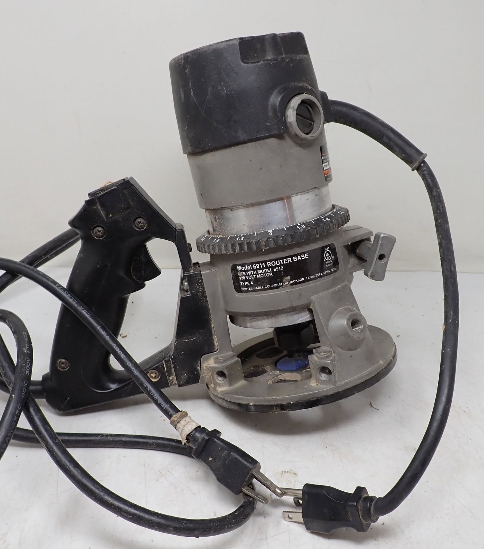 Porter Cable 691 Heavy Duty Router (1 of 6)