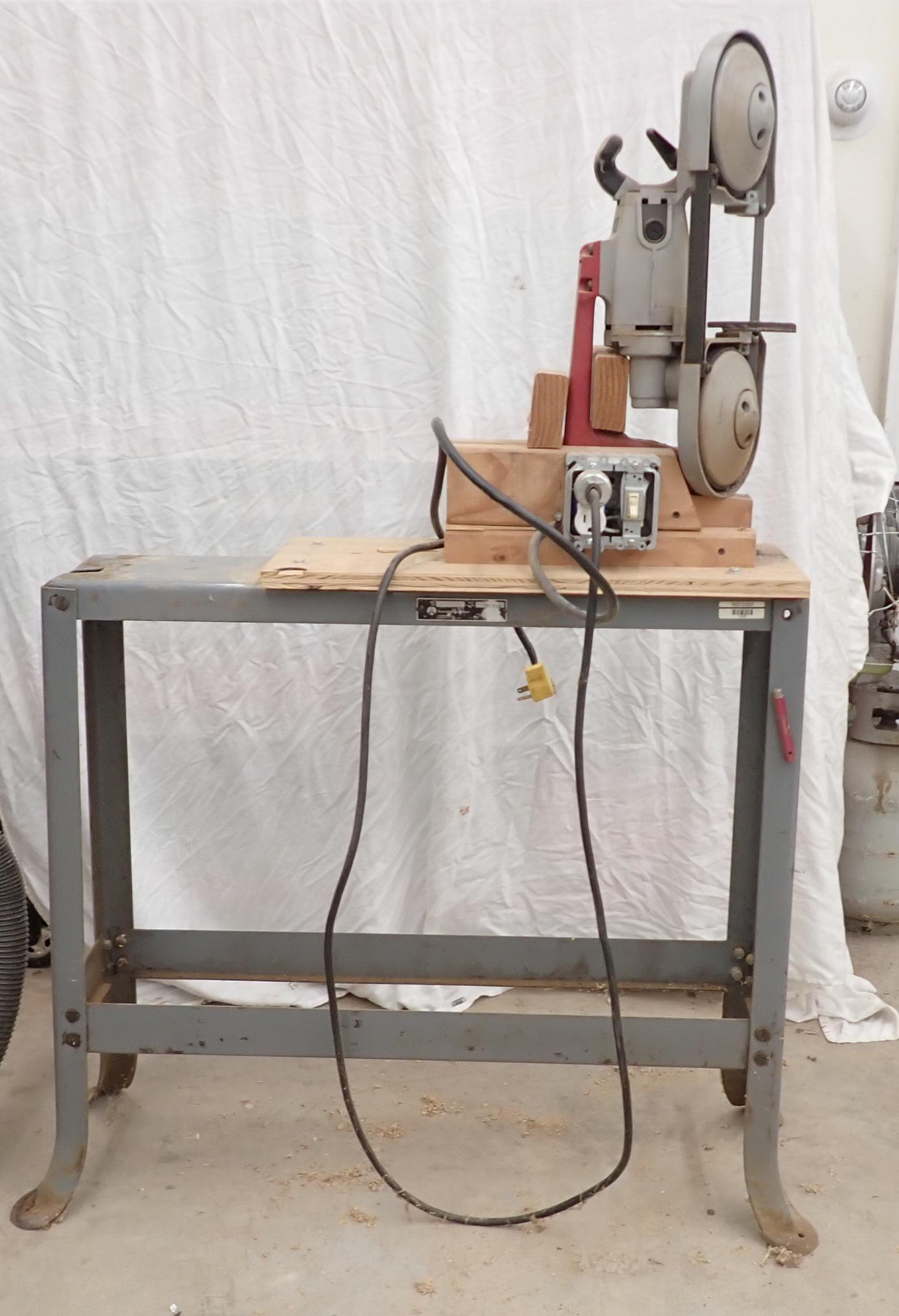 Milwaukee Heavy Duty Bandsaw (1 of 4)