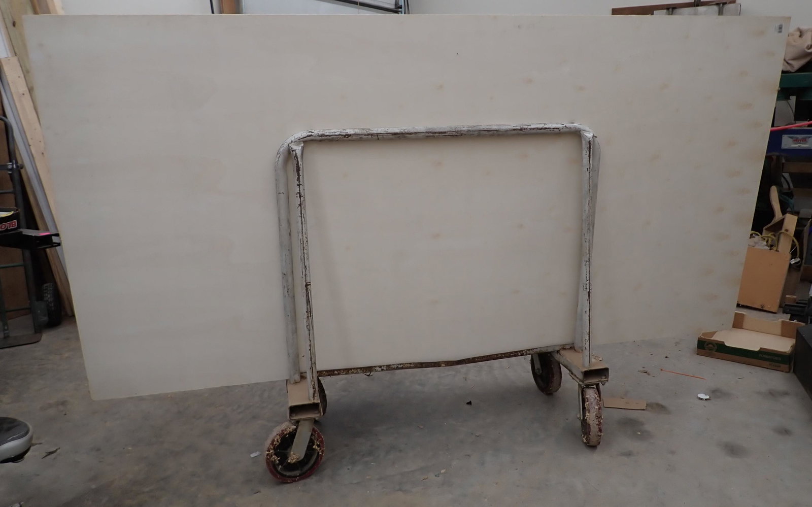 6 Sheets 3/4" Blondewood & Maple Hardwood Plywood: 6 sheets 3/4" x4'x8' , (1) 3/4" x 4'x5', (2) 1/4" x 4'x8' Sheets of plywood. Must pick up and remove before 1pm. No shipping. Bring help to load. Does not include cart.