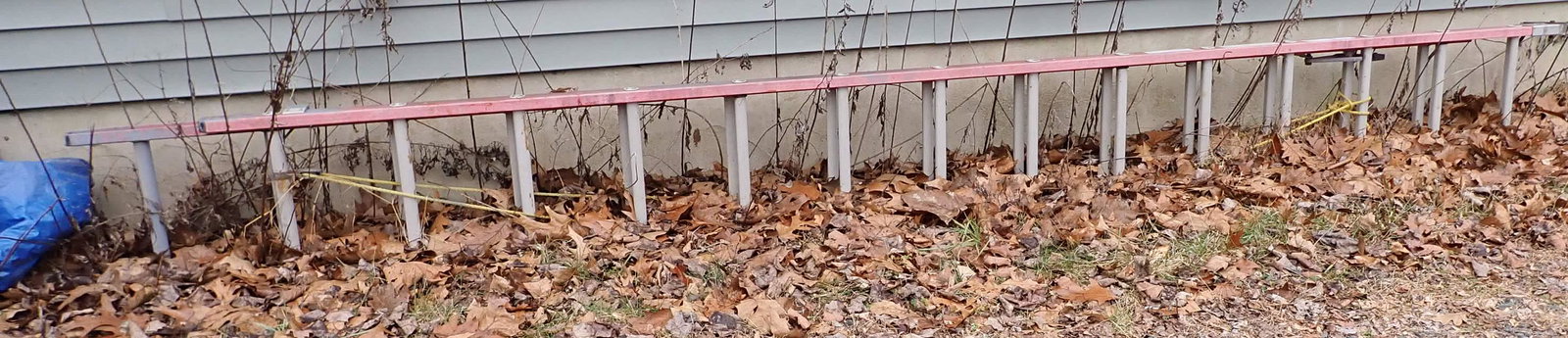 28' Louisville Fiberglas Ladder Mud Pan Tarps Hose Reel: Take what you want and leave the rest. NO SHIPPING. If it snows by pick up day and items are covered. It is buyers responsibilty to dig out. NO SHIPPING