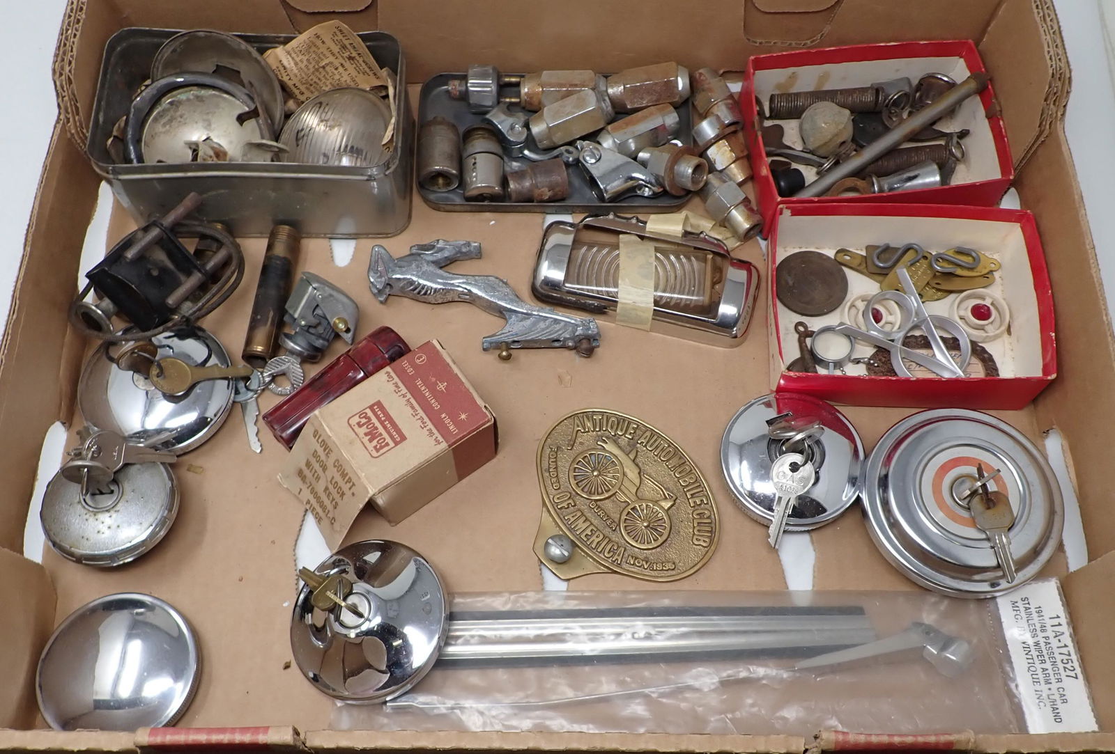 Antique / Vintage Car Parts & Misc (1 of 7)