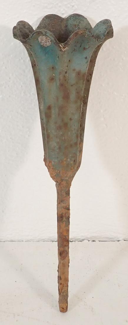 Cast Iron Yard Planter: Approx 4 3/4" x 5 1/4"x 15 1/2" long