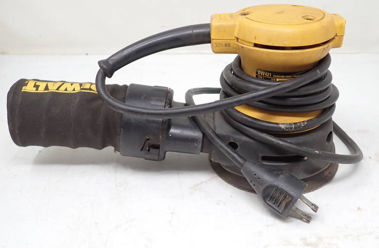 DeWalt DW421 Orbital Sander (0562) on Feb 05, 2023 M.J. Stasak Jr