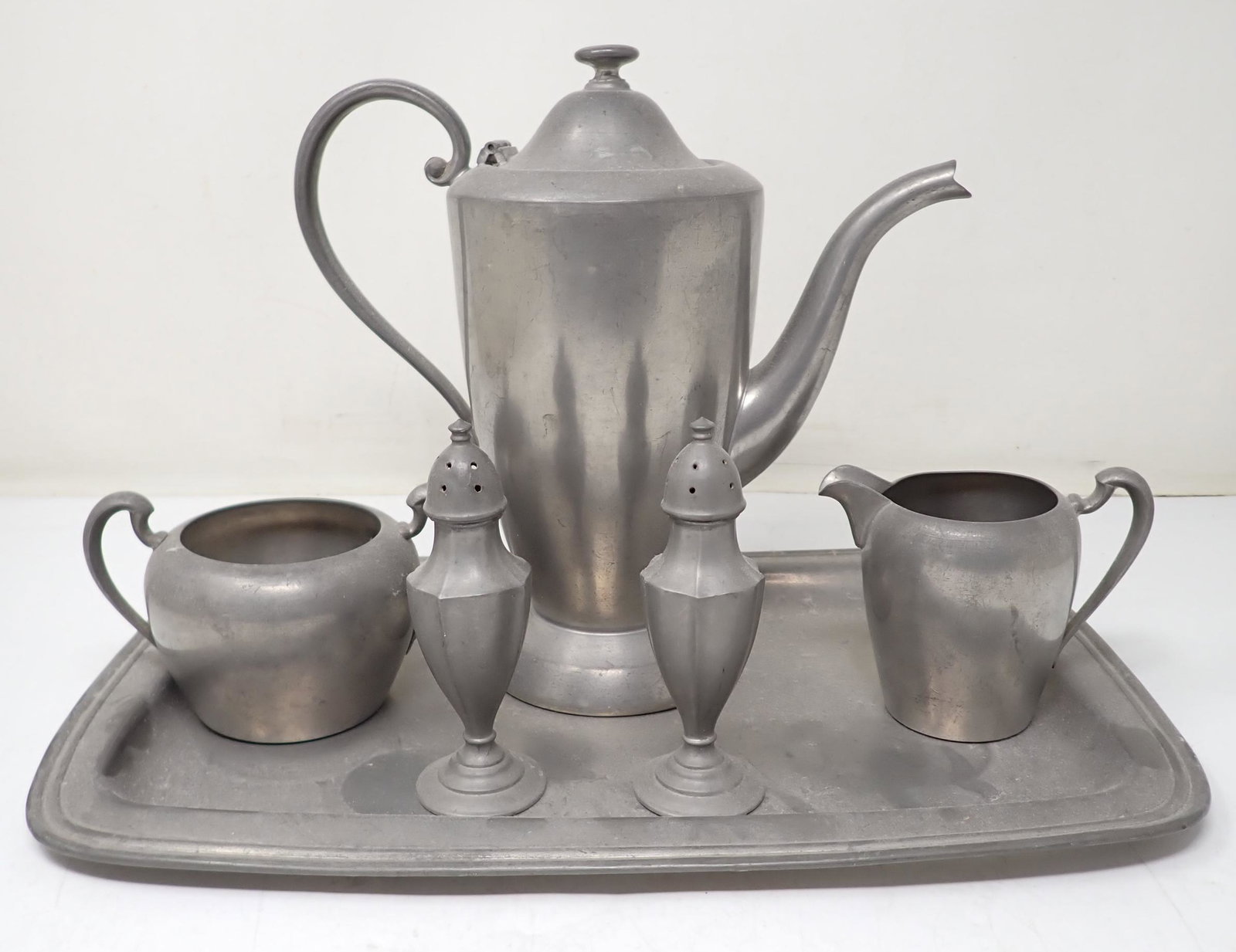 Continental Pewtere Teapot Tray Pilgrim Creamer Sugar (1 of 5)