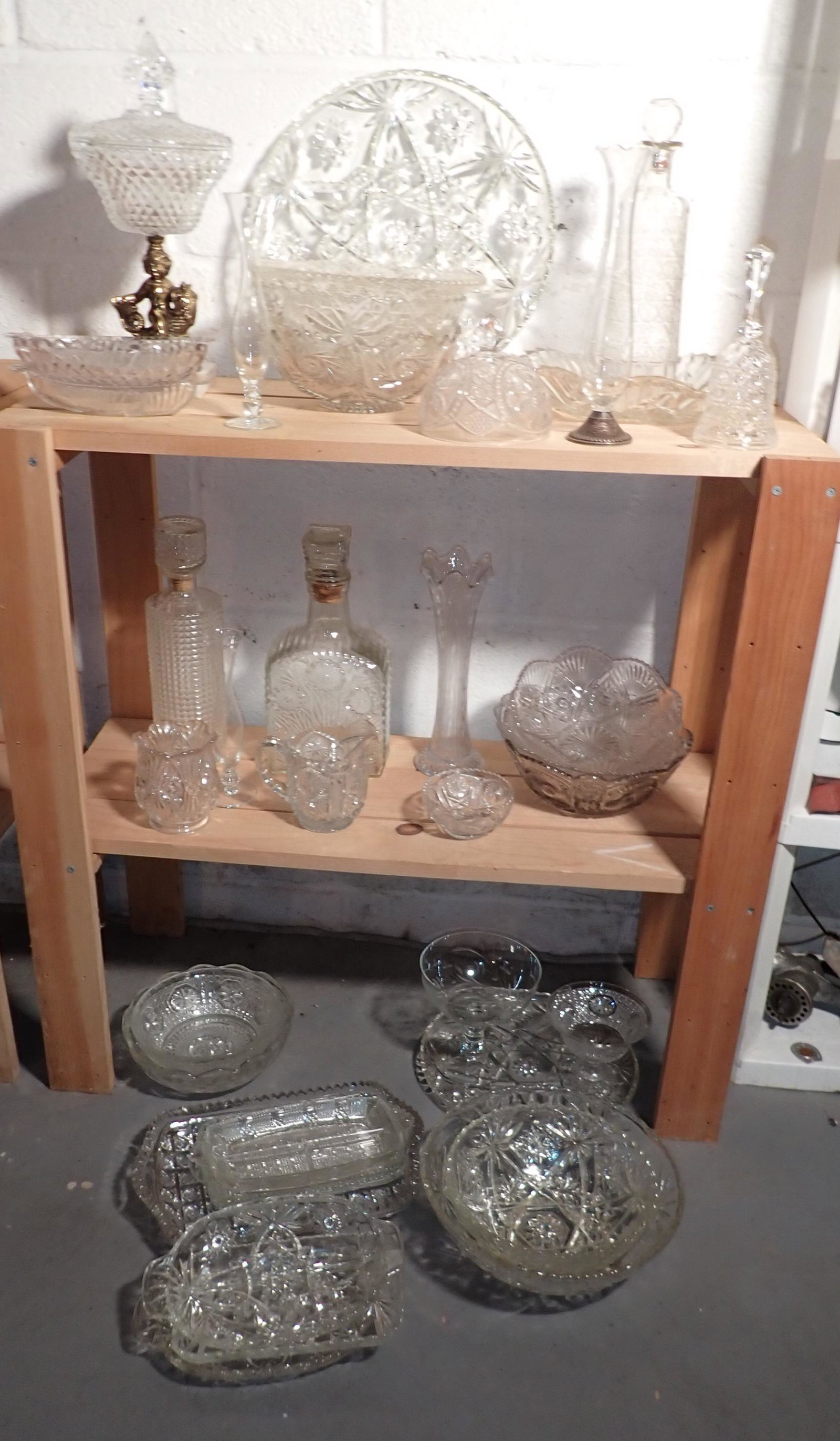 Shelf & Misc Glassware (1 of 7)