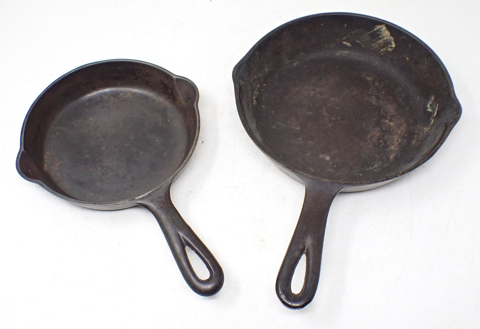 Antique Skillets Griswold No. 3 Small Logo (1 of 3)