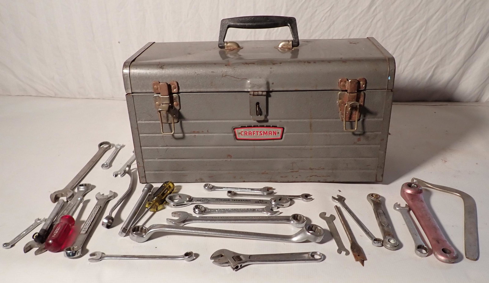 Vintage Craftsman Toolbox Misc Wrenches Tools (1 of 6)