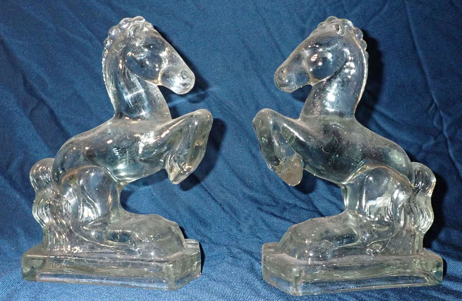 Glass Horse Bookends: Approx 8 1/4" tall