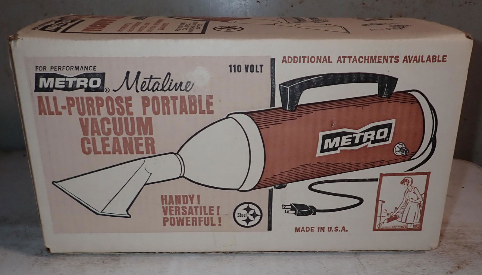 Vintage Metro Metaline Portable Vacuum (1 of 3)