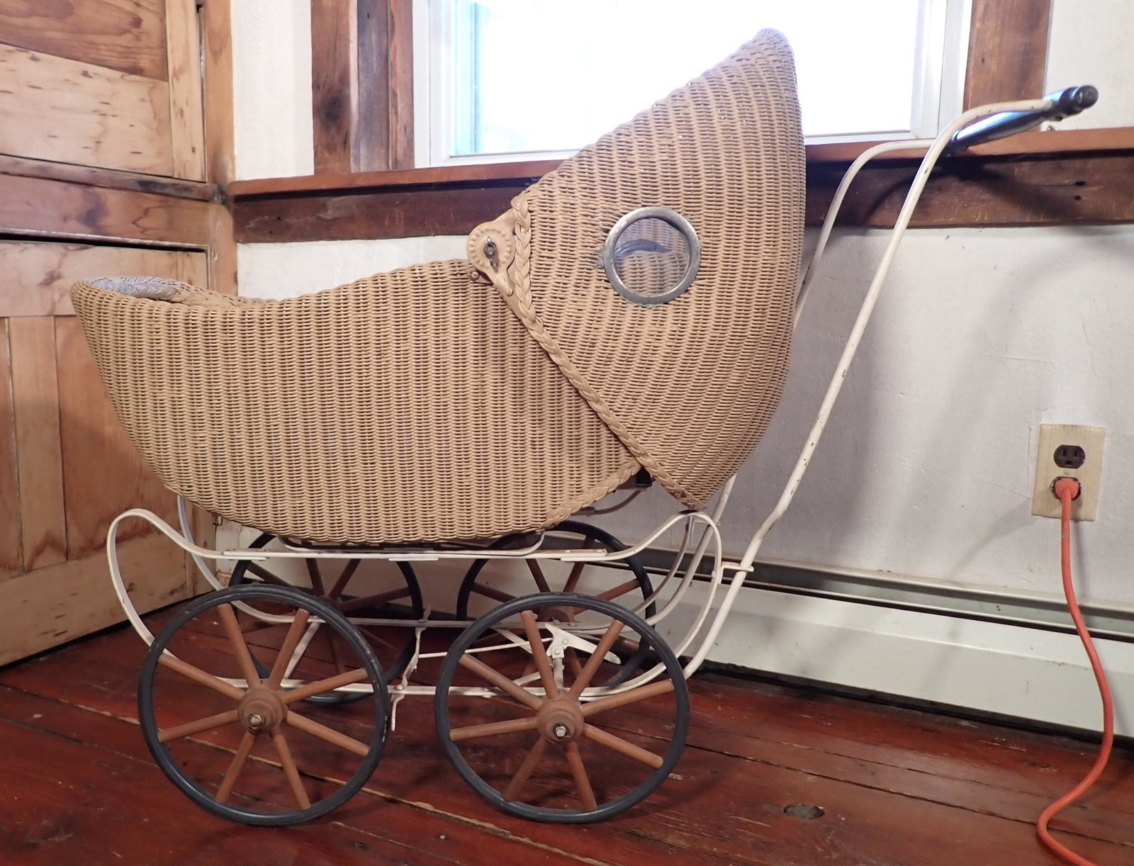 Kumfy Kab Wicker Baby Carriage: Approx 16" x 37" x 31" tall. NO SHIPPING