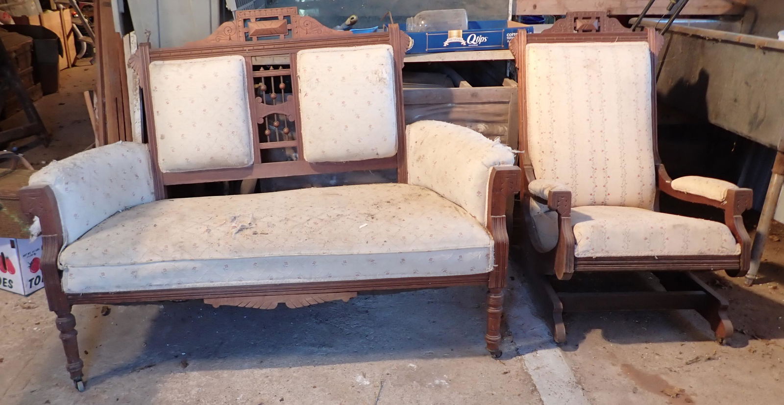 Eastlake Settee & Rocker (1 of 9)
