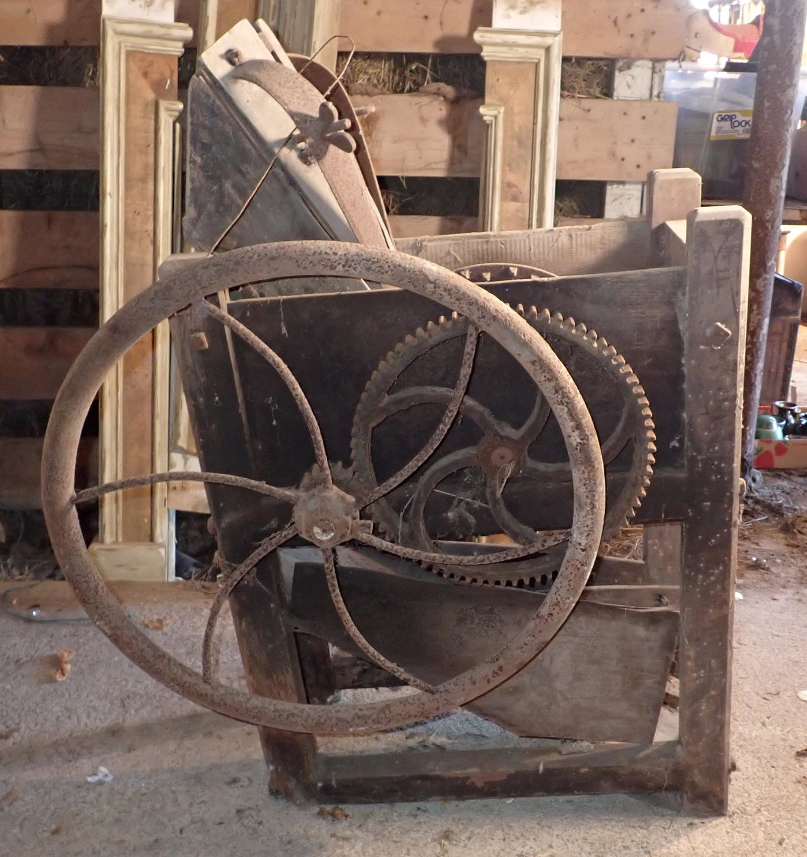 Corn Sheller: NO shipping ! Bring help to load