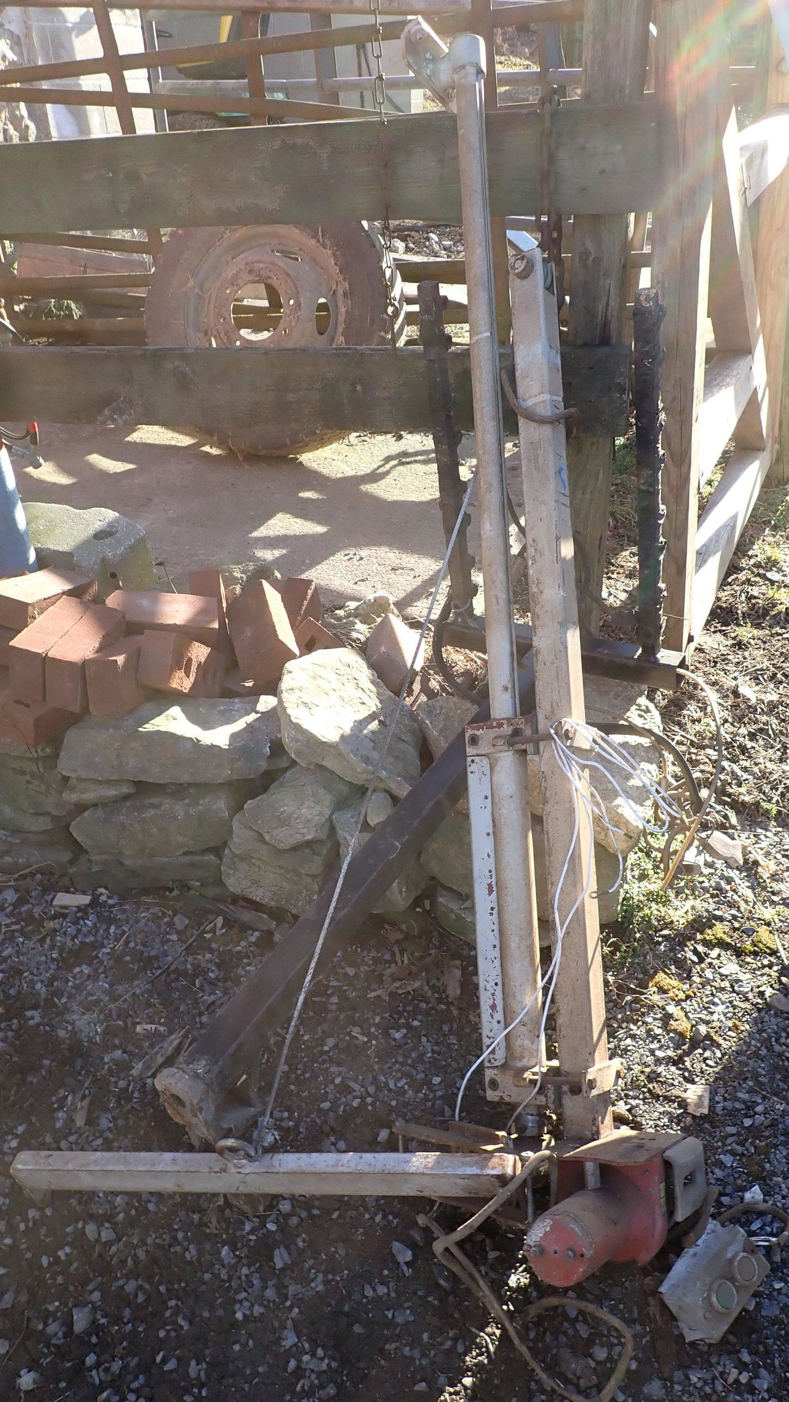 Pick up Bed 12v Hoist Bike Rack Toolbox (1 of 5)