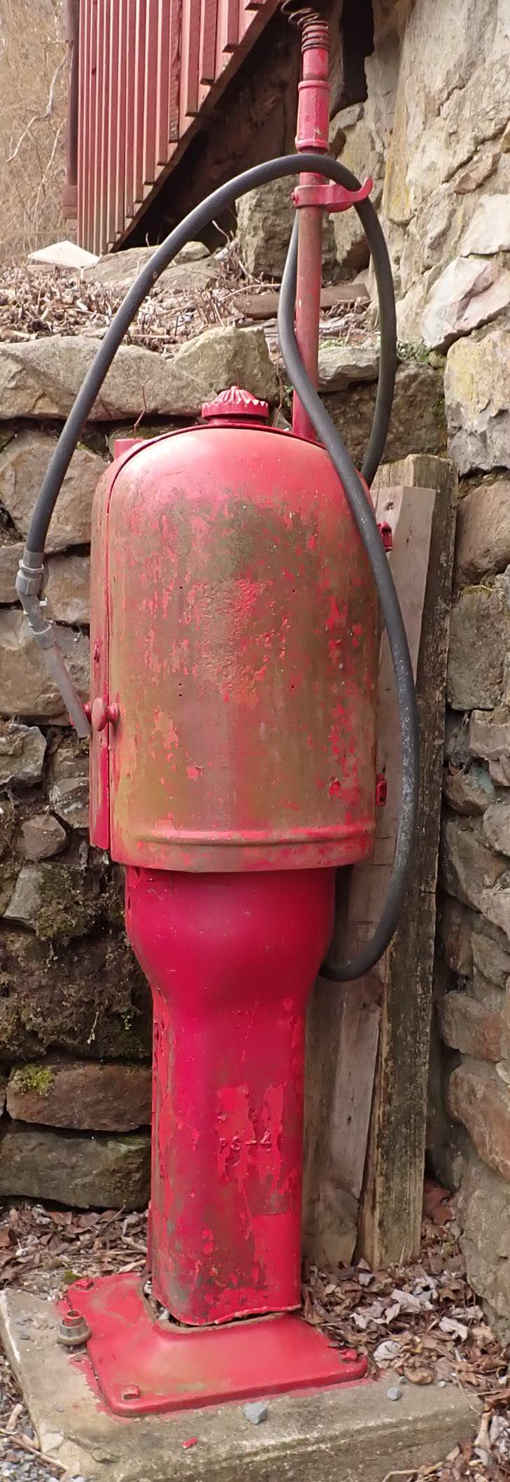 Gilbert Barker ? Gas Pump (1 of 7)