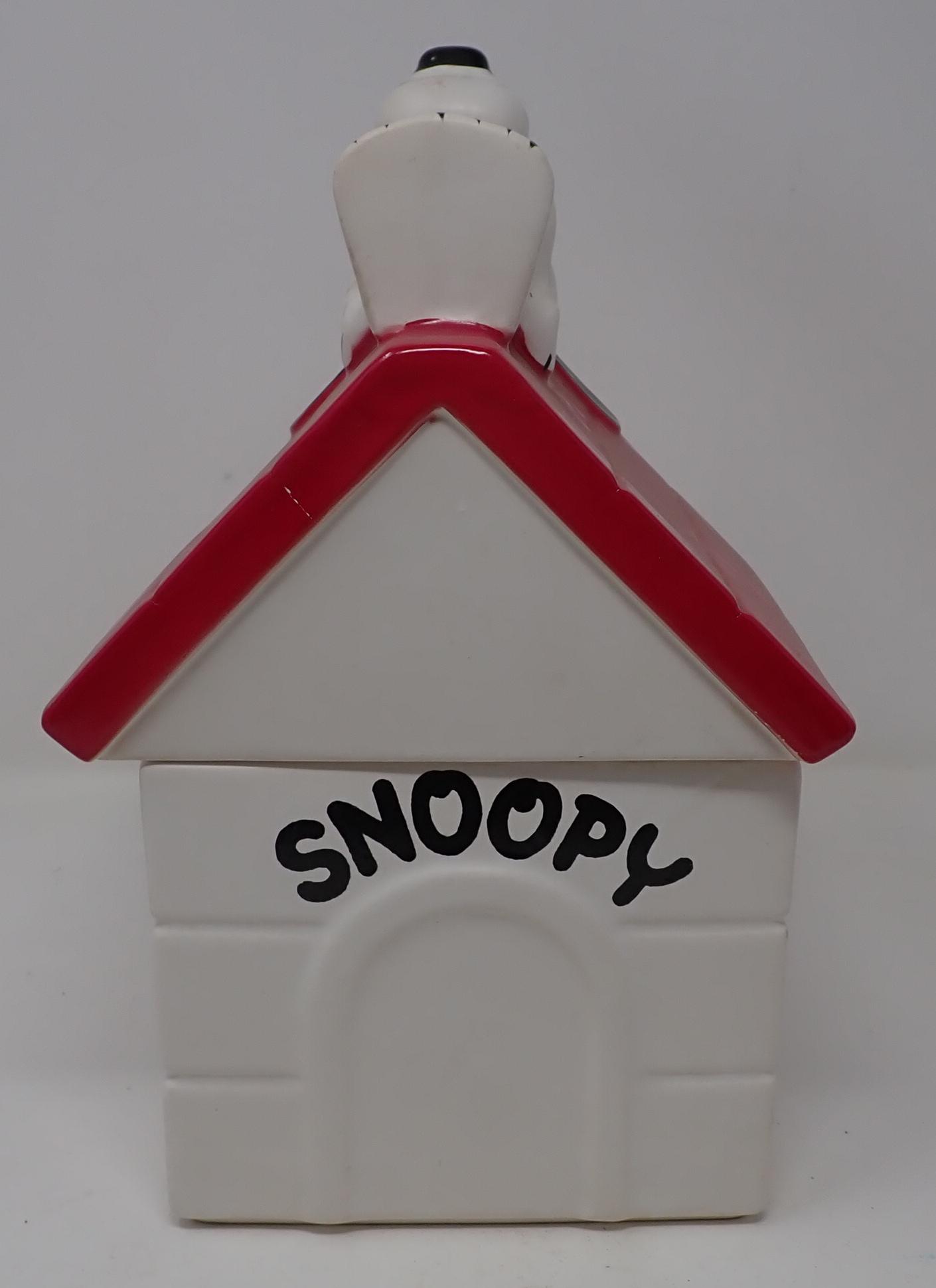 1970 Snoopy Cookie Jar (1 of 4)
