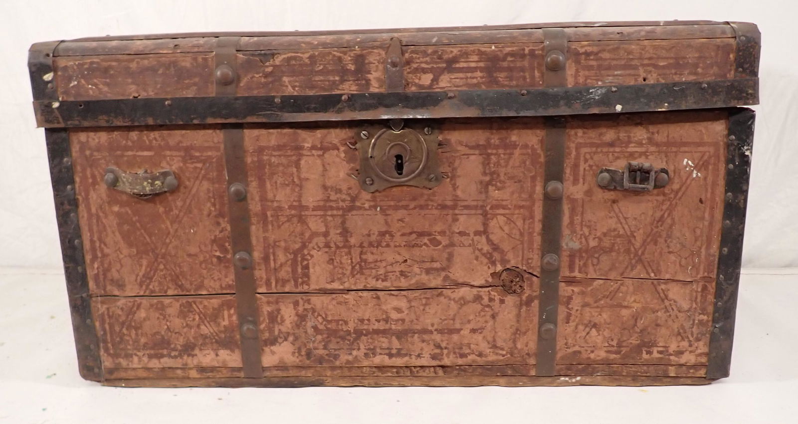 Flat Top Trunk (1 of 10)