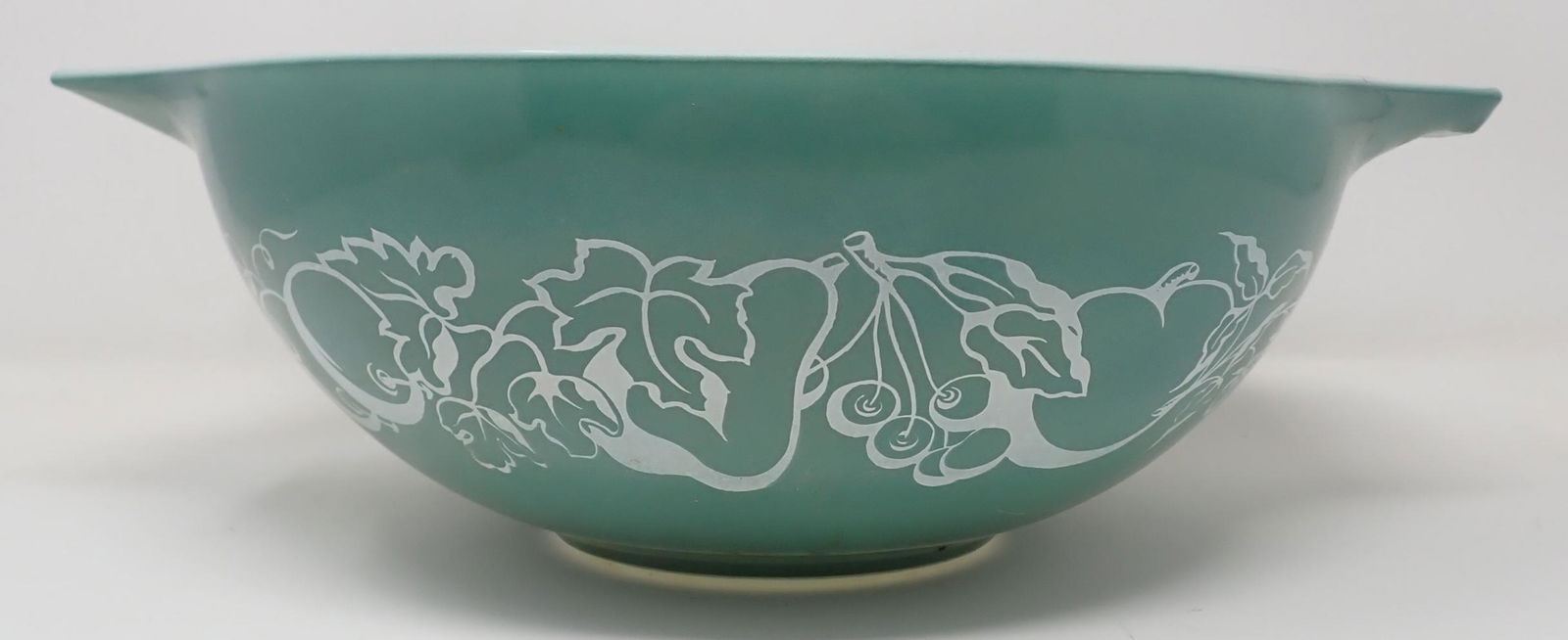 Pyrex 4 Quart Cinderella Bowl (1 of 2)