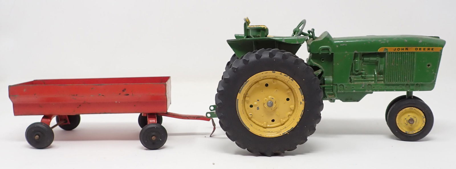 John Deere Farm Tractor & Tin Wagon (1 of 5)