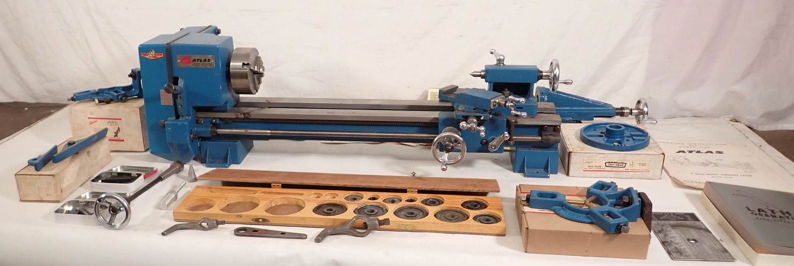 Atlas Model 10100 Lathe w/ Accessories (1 of 20)