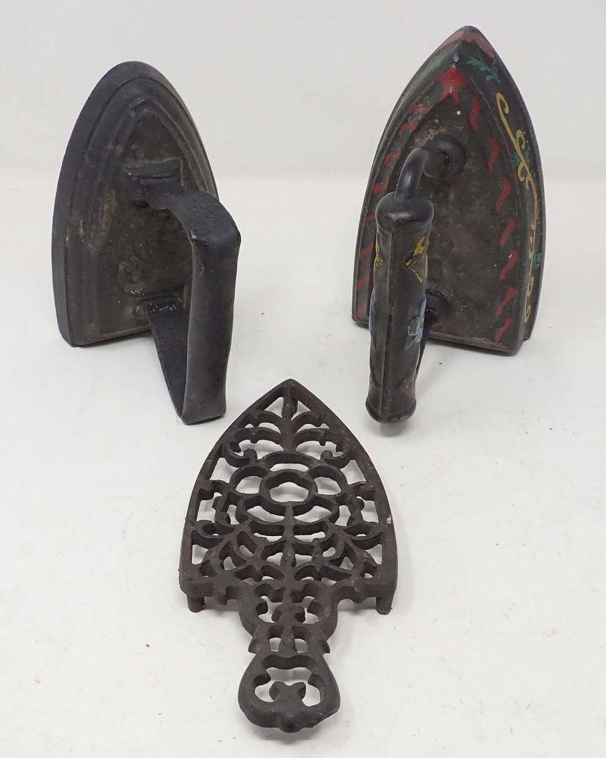 Sad Irons and Trivet (1 of 3)