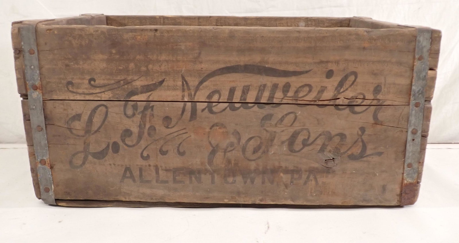 Neuweiler's Allentown PA Wooden Crate: Approx 13 1/2" x 22" x 10"