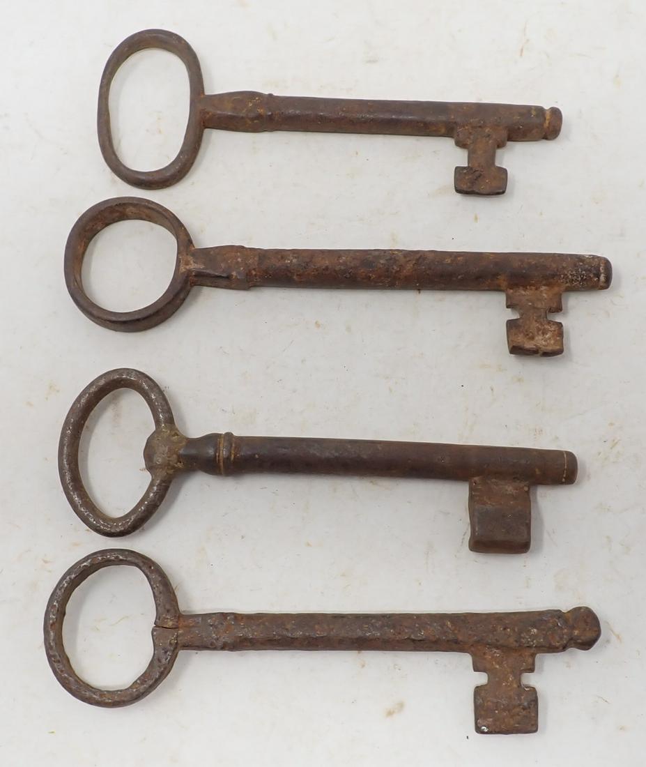 4 Large Early Skeleton Keys (1 of 4)