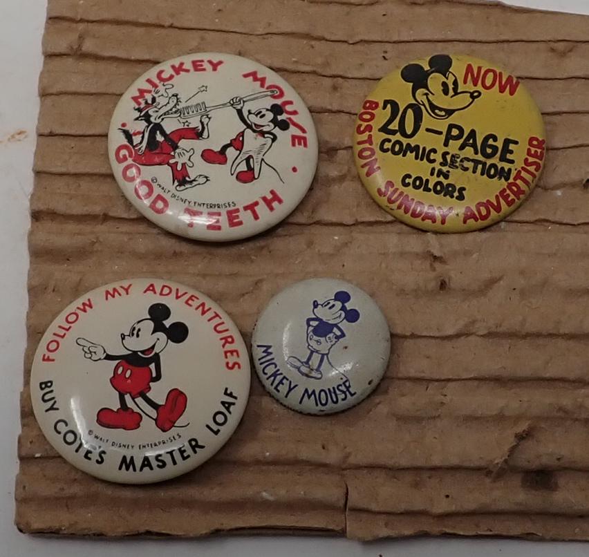 Mickey Mouse Buttons / Pinbacks: Approx 1 1/8" in diameter