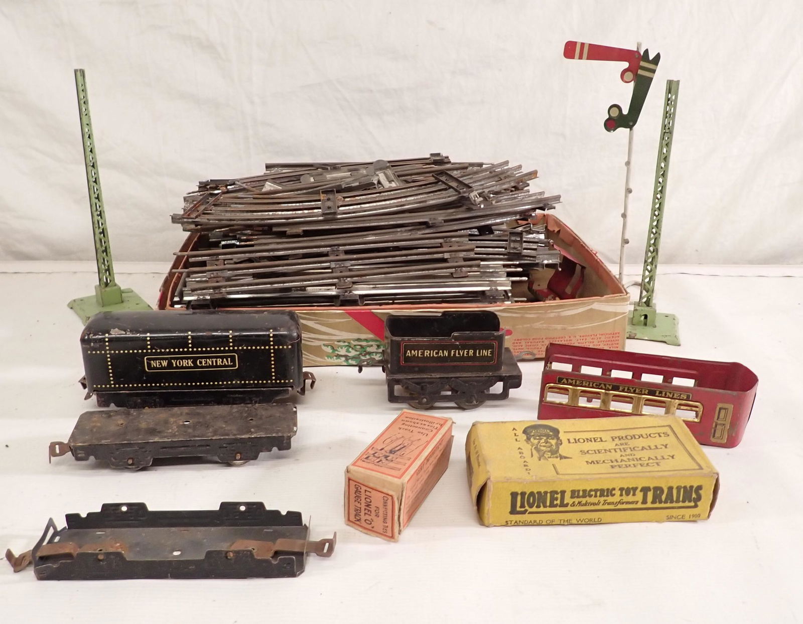 American Flyer & Misc Train Parts & Track (1 of 5)