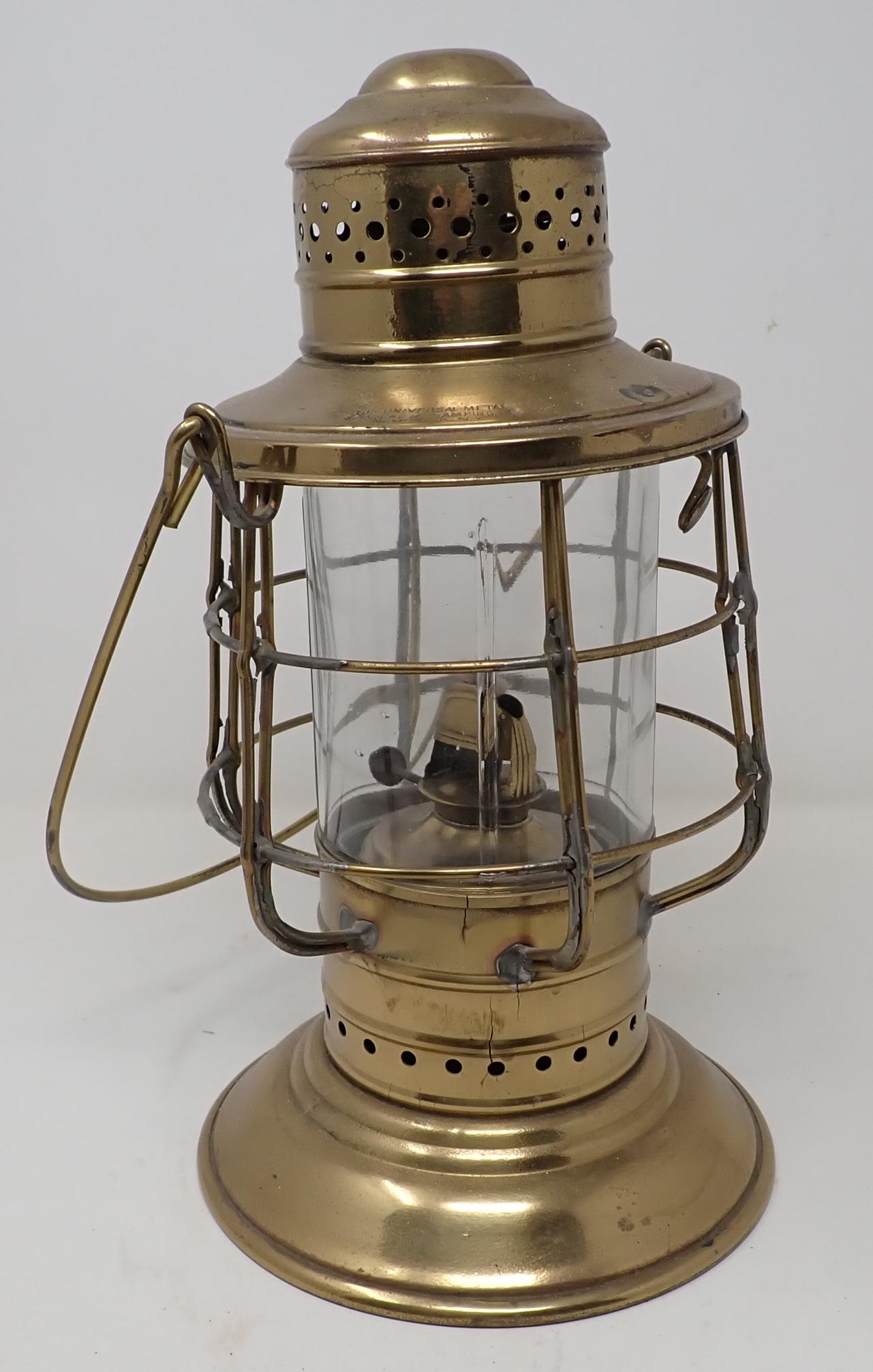 Brass Universal Metal Co Lantern (1 of 7)