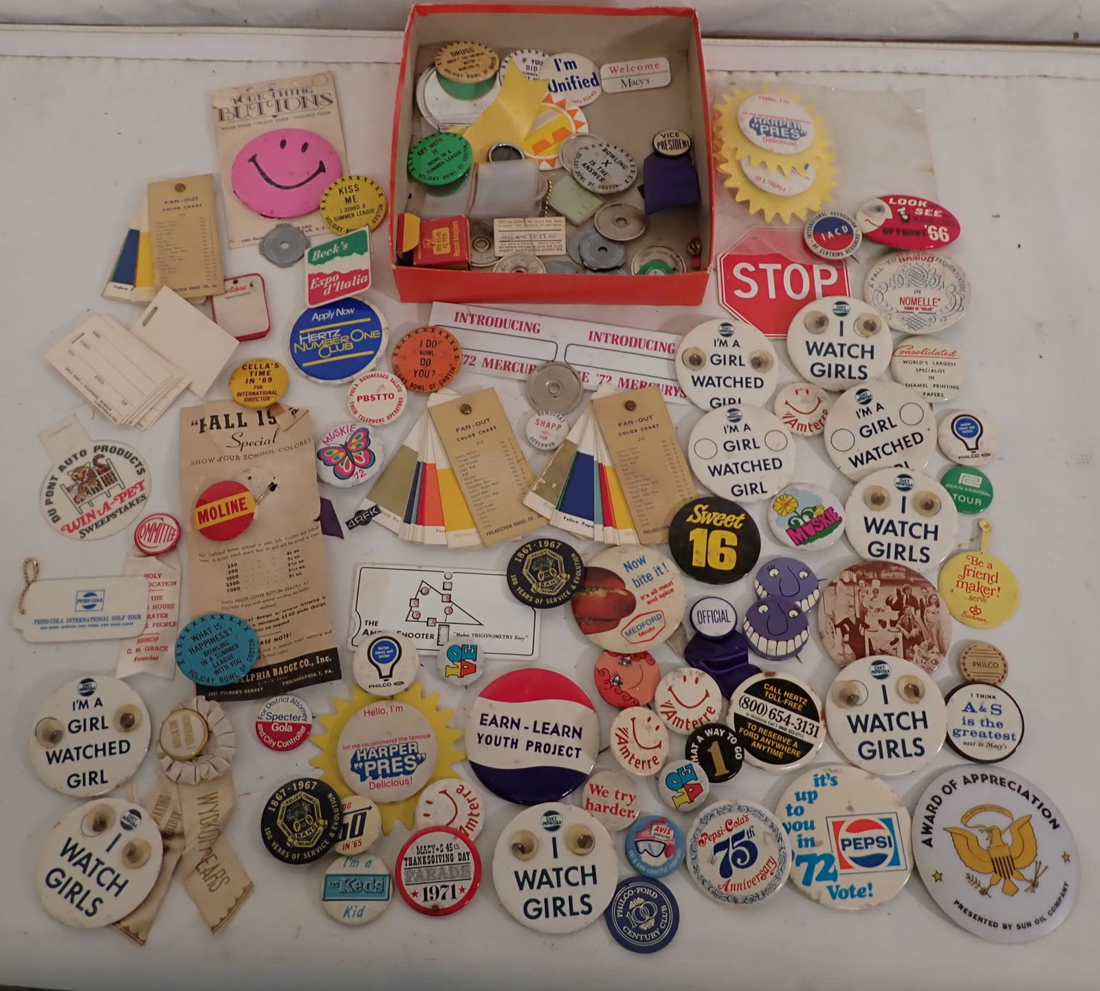 Pinbacks / Buttons & Misc (1 of 9)