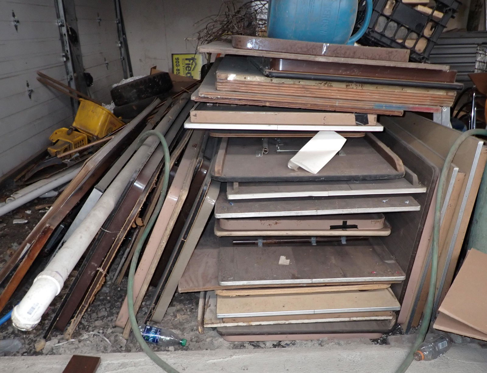 26 Folding Tables (1 of 3)