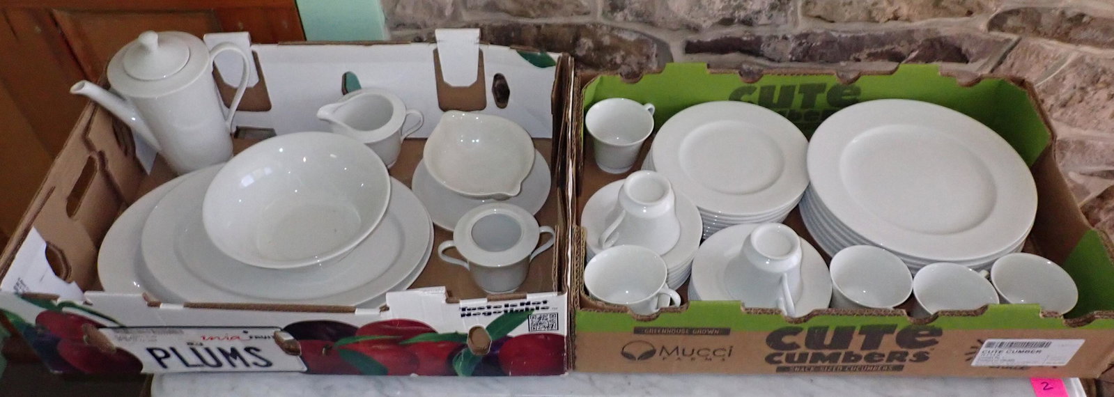 2 Boxes of Porcelain Dinnerware: No shipping !