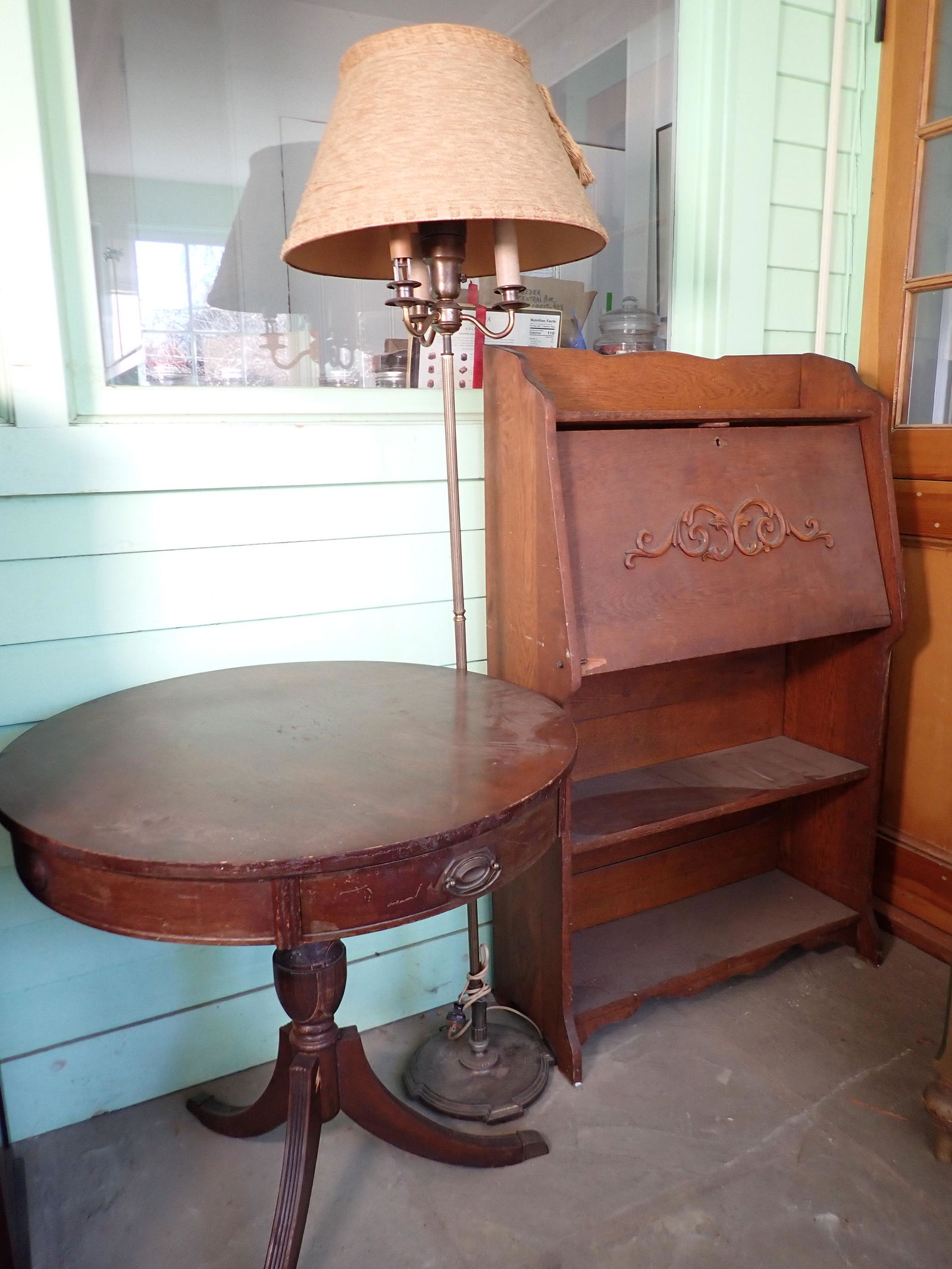 Larkin Desk Duncan Phyfe Drum Table Lamp (1 of 6)