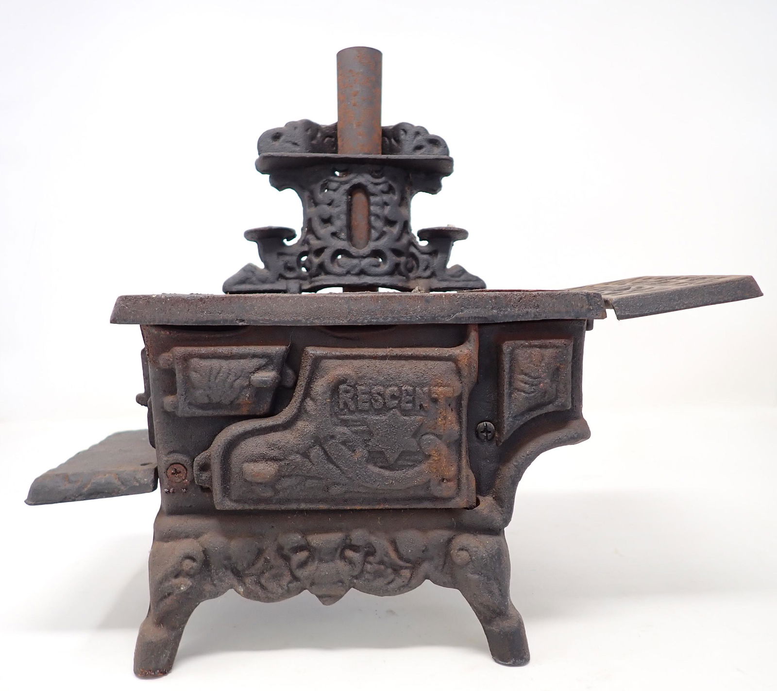 Crescent Cast Iron Childs Kitchen Stove (1 of 6)